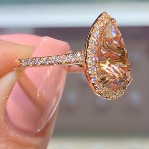 18K Rose Gold Morganite Engagement Ring - Picture 2 of 5